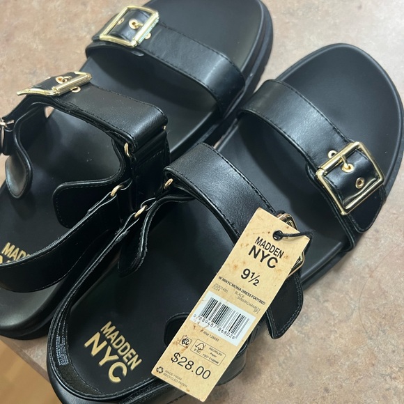 Madden Girl Sandals! Brand NEW! Size 9.5 - Picture 3 of 4